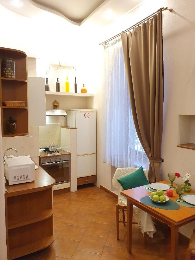 Inn Home Apartments - Pechersk Area キエフ エクステリア 写真