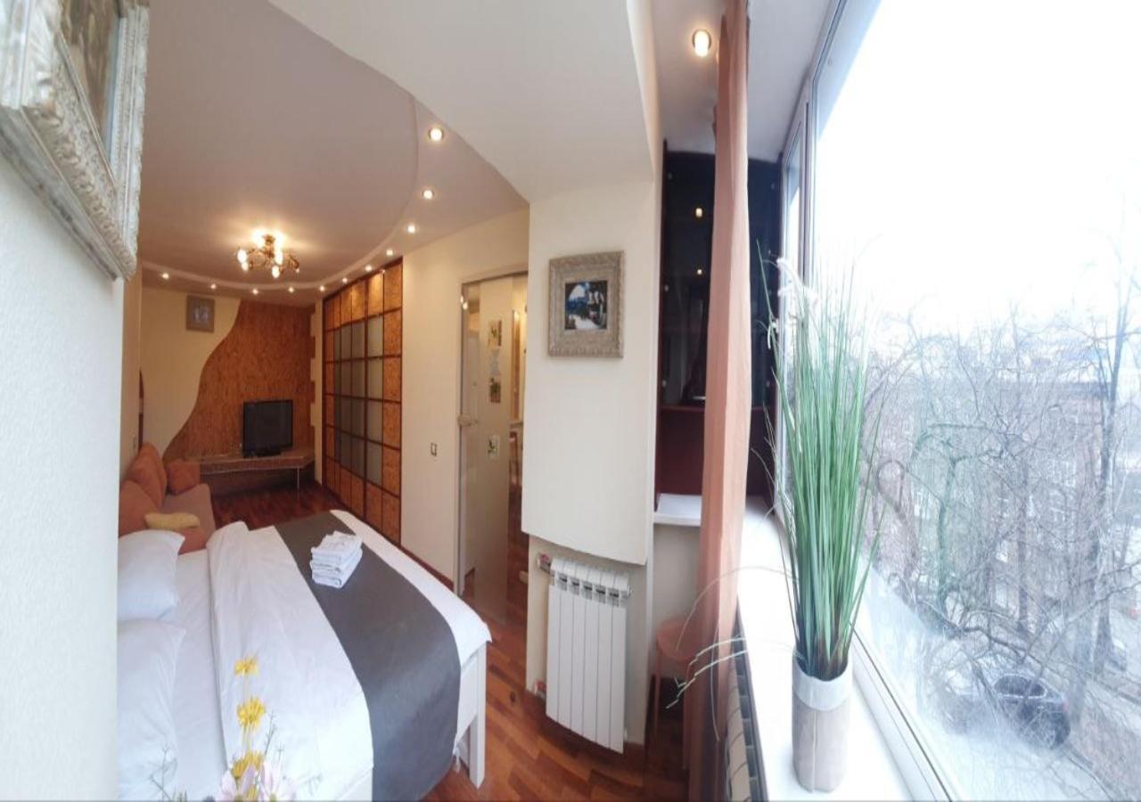 Inn Home Apartments - Pechersk Area キエフ エクステリア 写真
