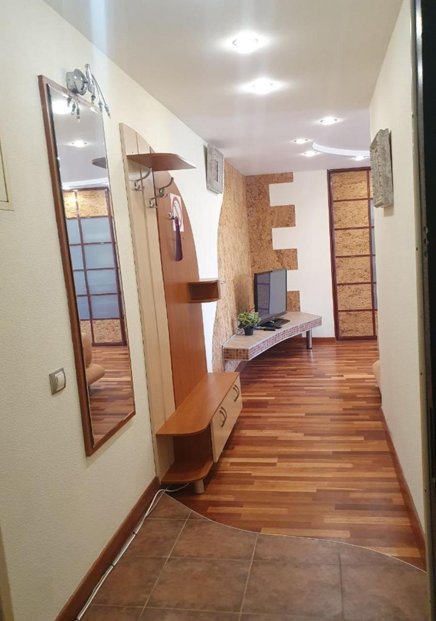 Inn Home Apartments - Pechersk Area キエフ エクステリア 写真