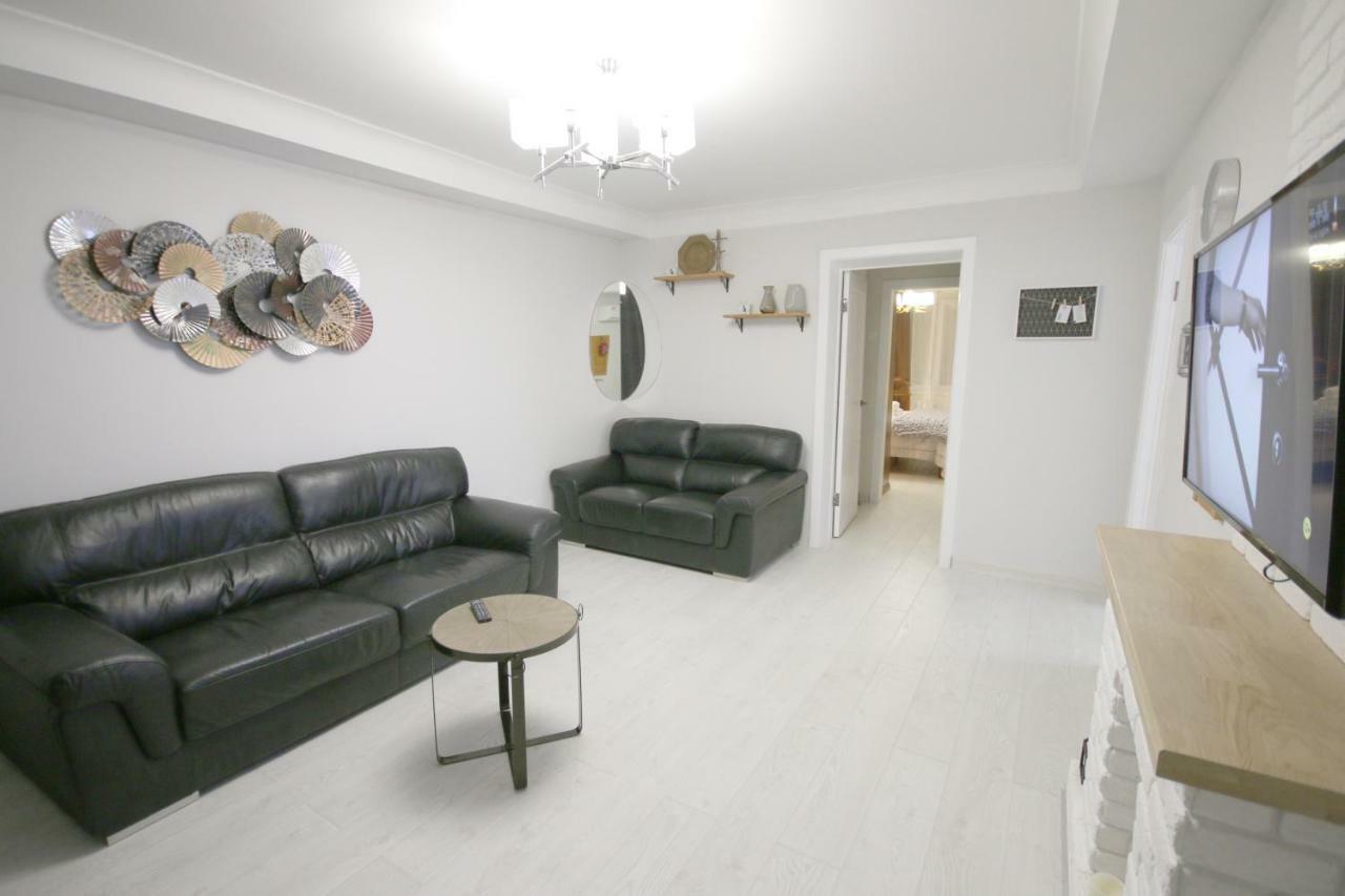 Inn Home Apartments - Pechersk Area キエフ エクステリア 写真