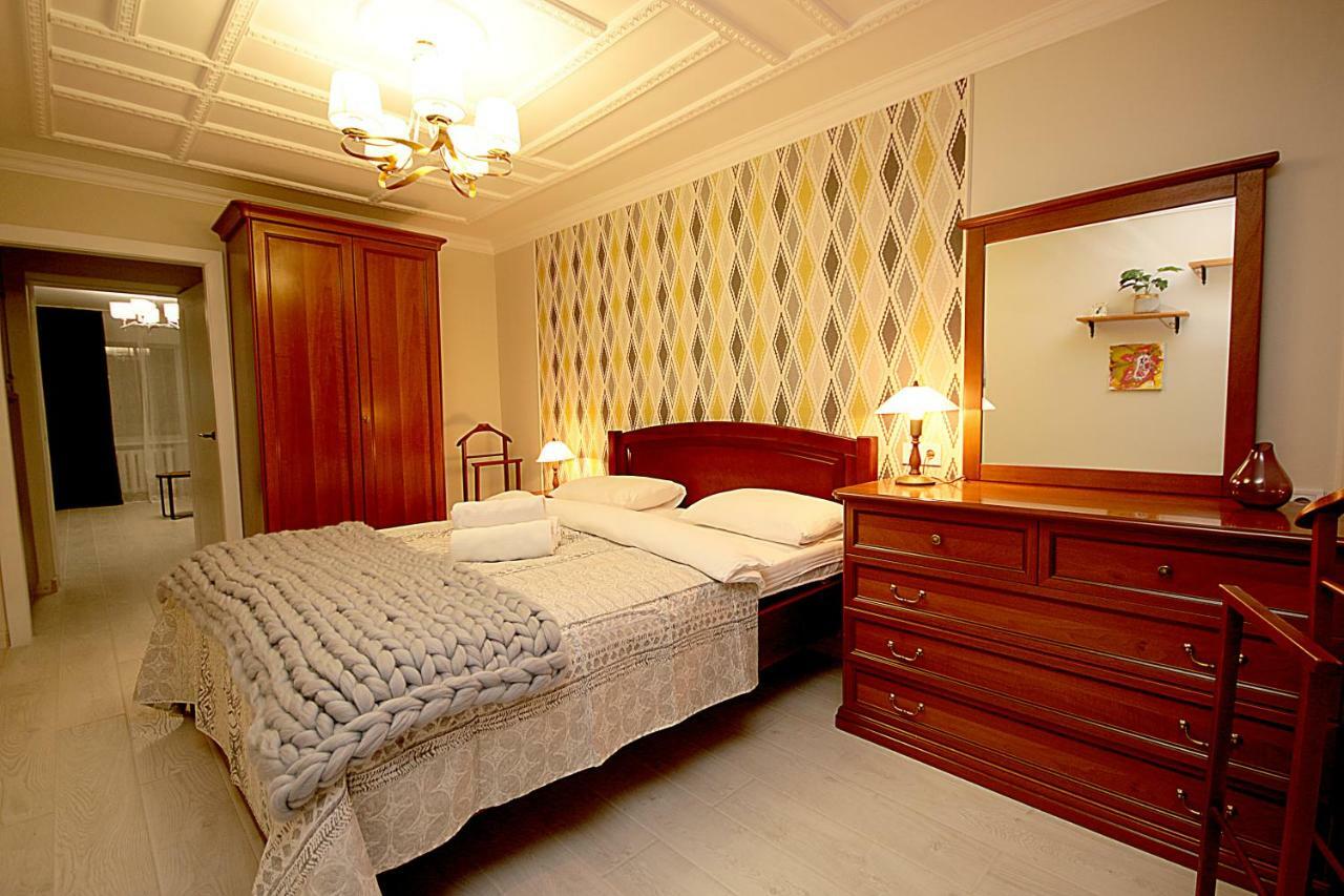 Inn Home Apartments - Pechersk Area キエフ エクステリア 写真