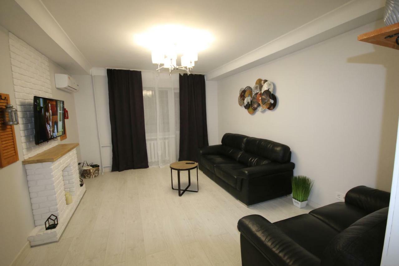 Inn Home Apartments - Pechersk Area キエフ エクステリア 写真