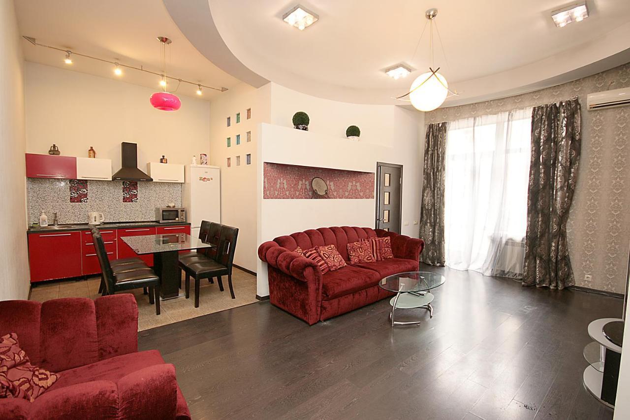 Inn Home Apartments - Pechersk Area キエフ エクステリア 写真