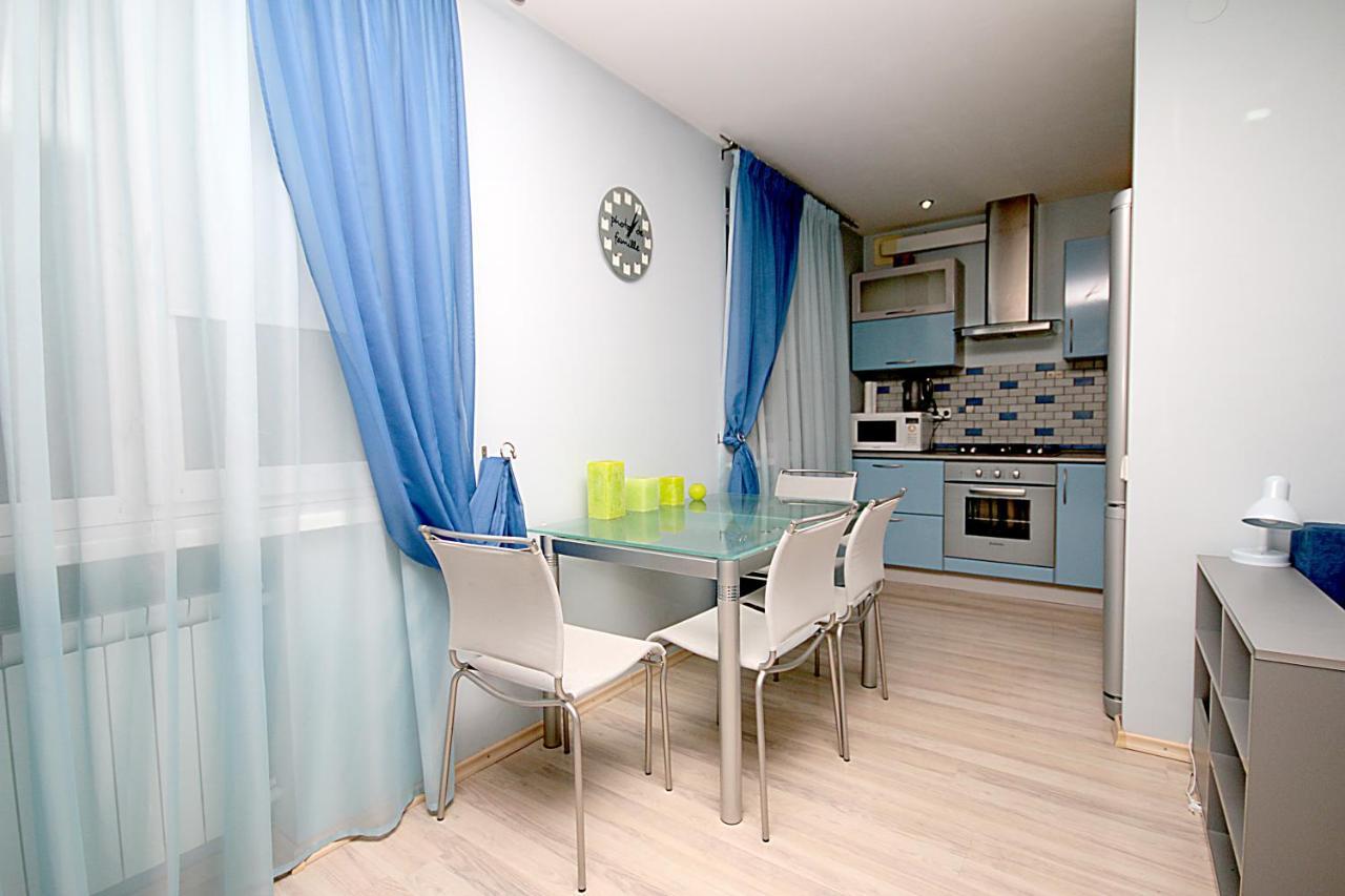 Inn Home Apartments - Pechersk Area キエフ エクステリア 写真