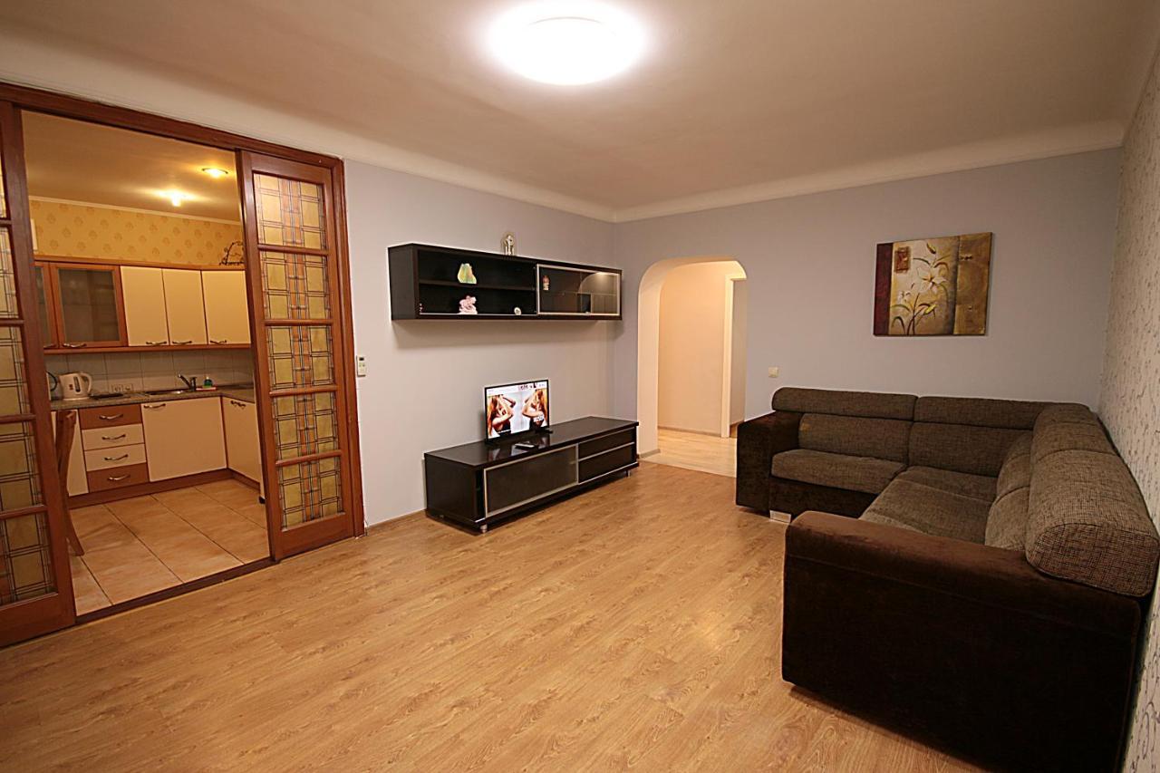 Inn Home Apartments - Pechersk Area キエフ エクステリア 写真